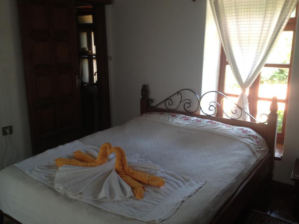 Gasthaus Salkim Konak Ve Agac Evler Selçuk Zimmer foto